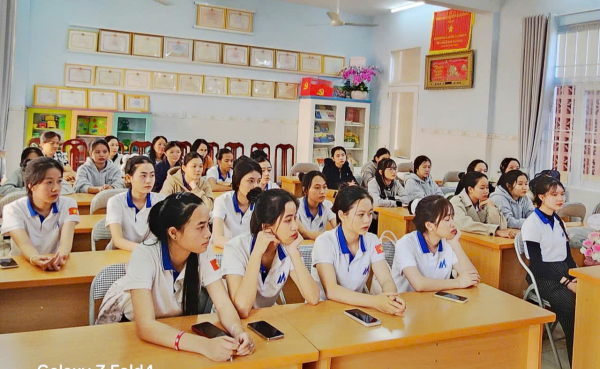 CÔNG TÁC HƯỚNG DẪN SINH VIÊN KIẾN TẬP SƯ PHẠM