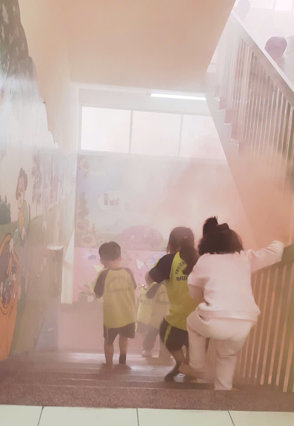 TẬP HUẤN PCCC- THỰC HÀNH KỸ NĂNG THOÁT HIỂM 