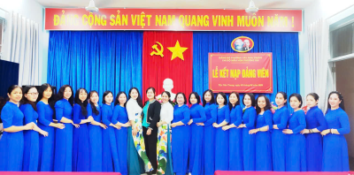 LỄ KẾT NẠP ĐẢNG VIÊN MỚI