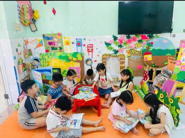 HOẠT ĐỘNG NGÀY SÁCH VÀ VĂN HÓA ĐỌC VIỆT NAM